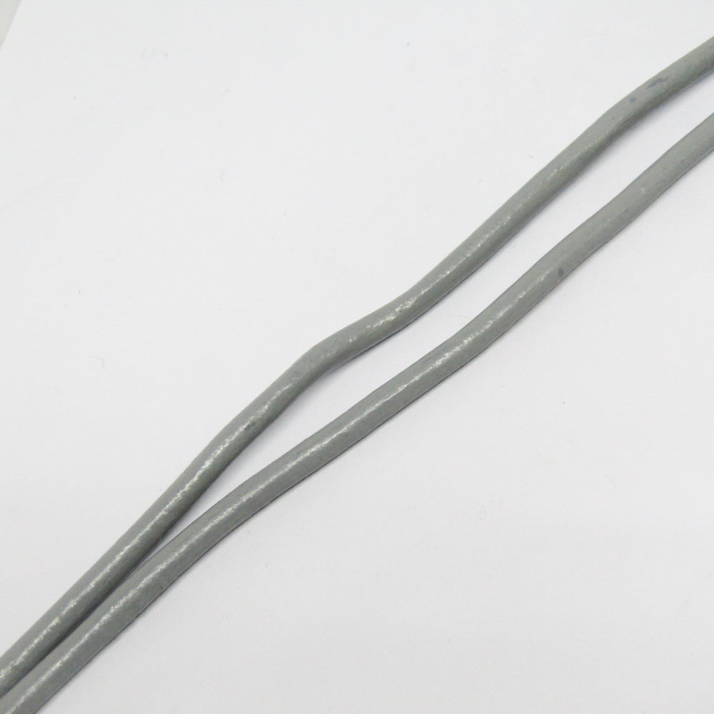 Cuero Natural Liso 3mm Plateado