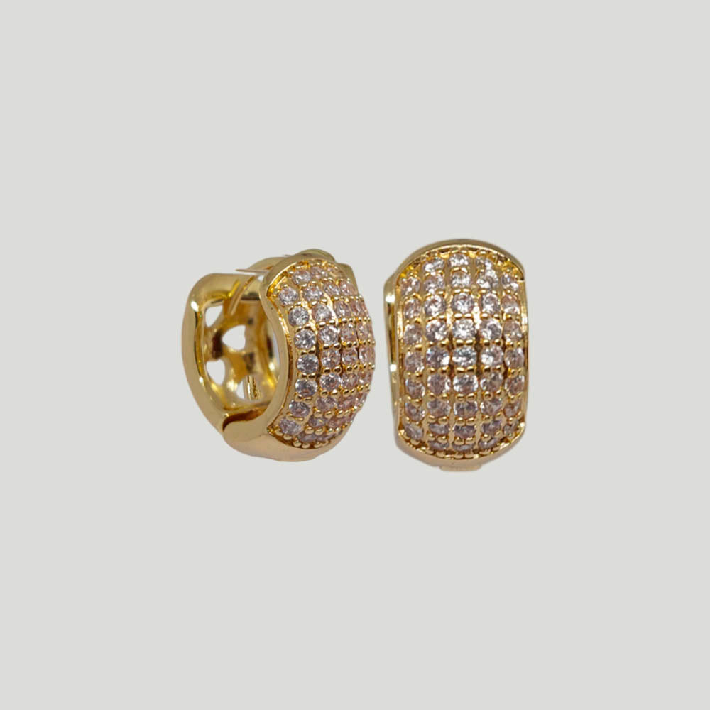 Argolla Huggie Arete Baño Oro Dorado con Circonita 16mm