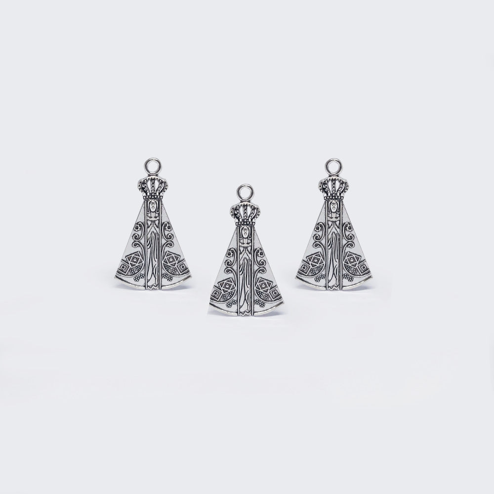 Pewter Dije Virgen de Concepcion Aparecida 39207 55 x 33mm – Envejecido