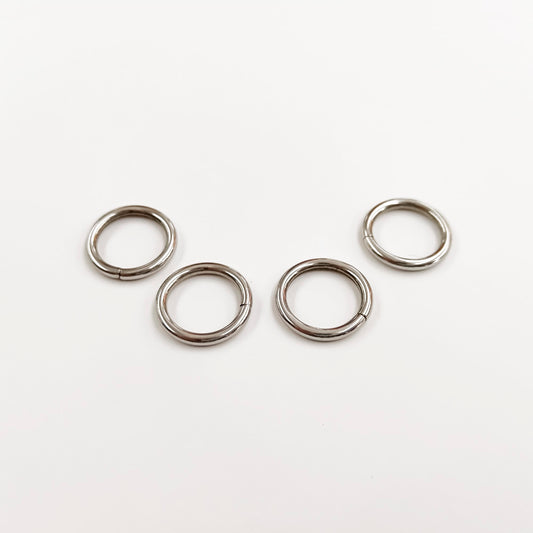 Argolla Acero 16 x 2mm – Tono níquel
