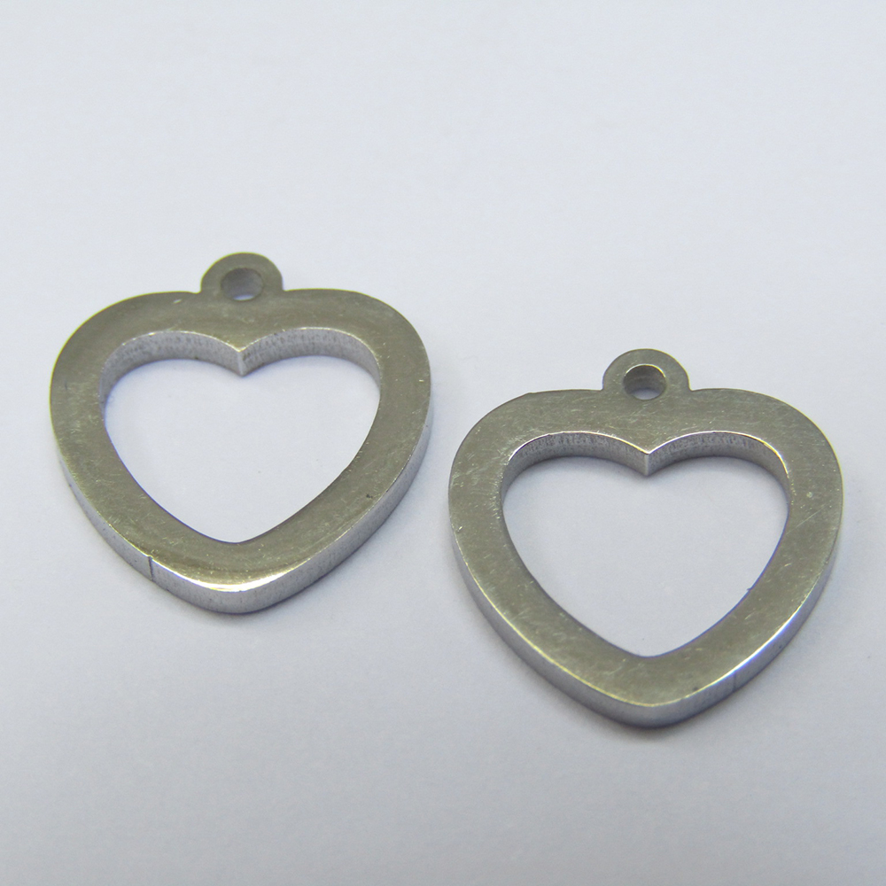 DIJE DE ACERO CORAZON ACERO CONTORNO