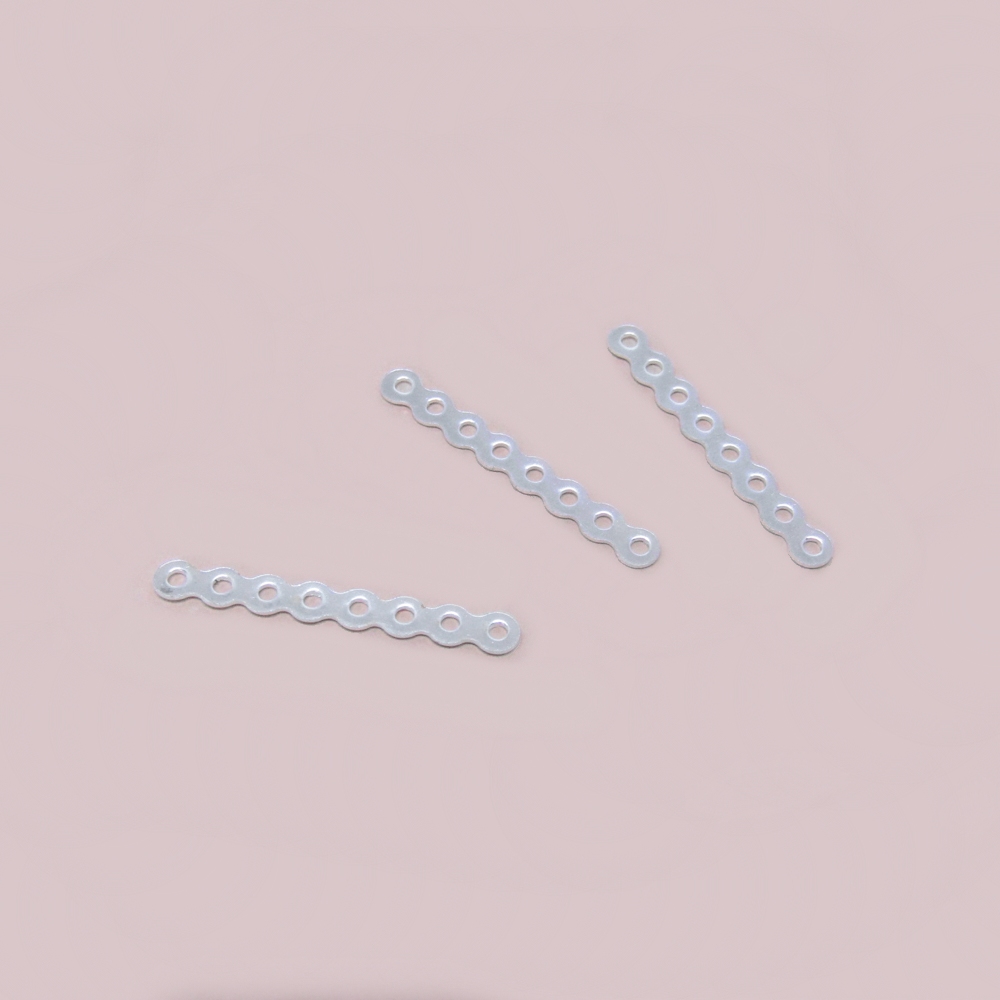SEPARADOR ONDULADO 8 AGUJEROS *28MM PLATEADO *20PCS