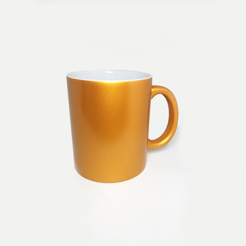 TAZA DORADA SUBLIMADA FONDO BLANCO