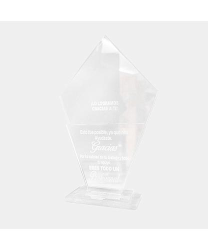 TROFEO ACRILICO TRANSPARENTE GRABADO 18.8*12CM *5MM